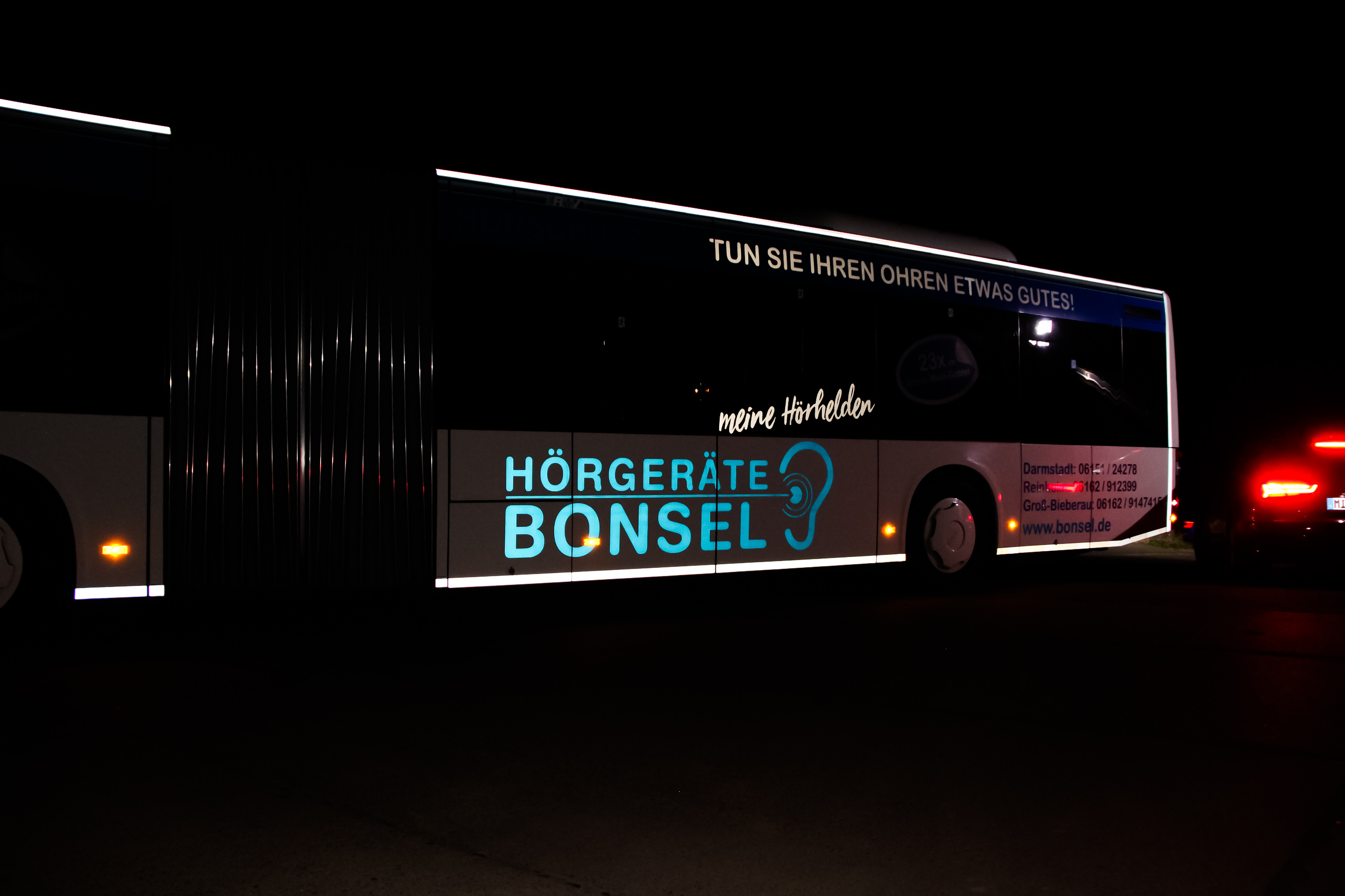 Buswerbung - Leuchtbus - Bonsel - Darmstadt