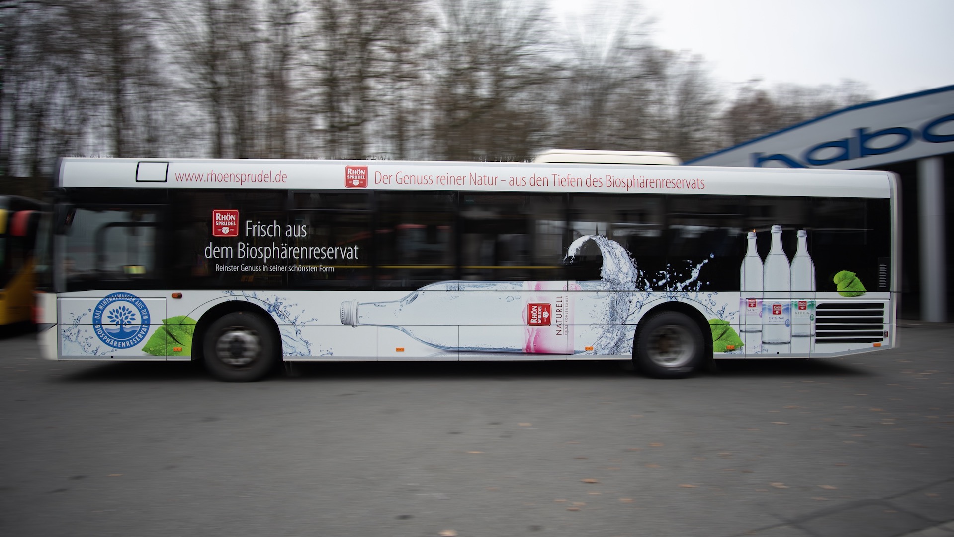 Buswerbung - Leuchtbus - Rhön Sprudel - Bayreuth - Tageslicht